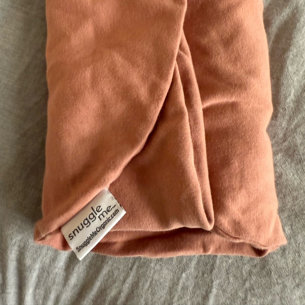 Snuggle Me Organics Infant Lounger Cover - Gumdrop